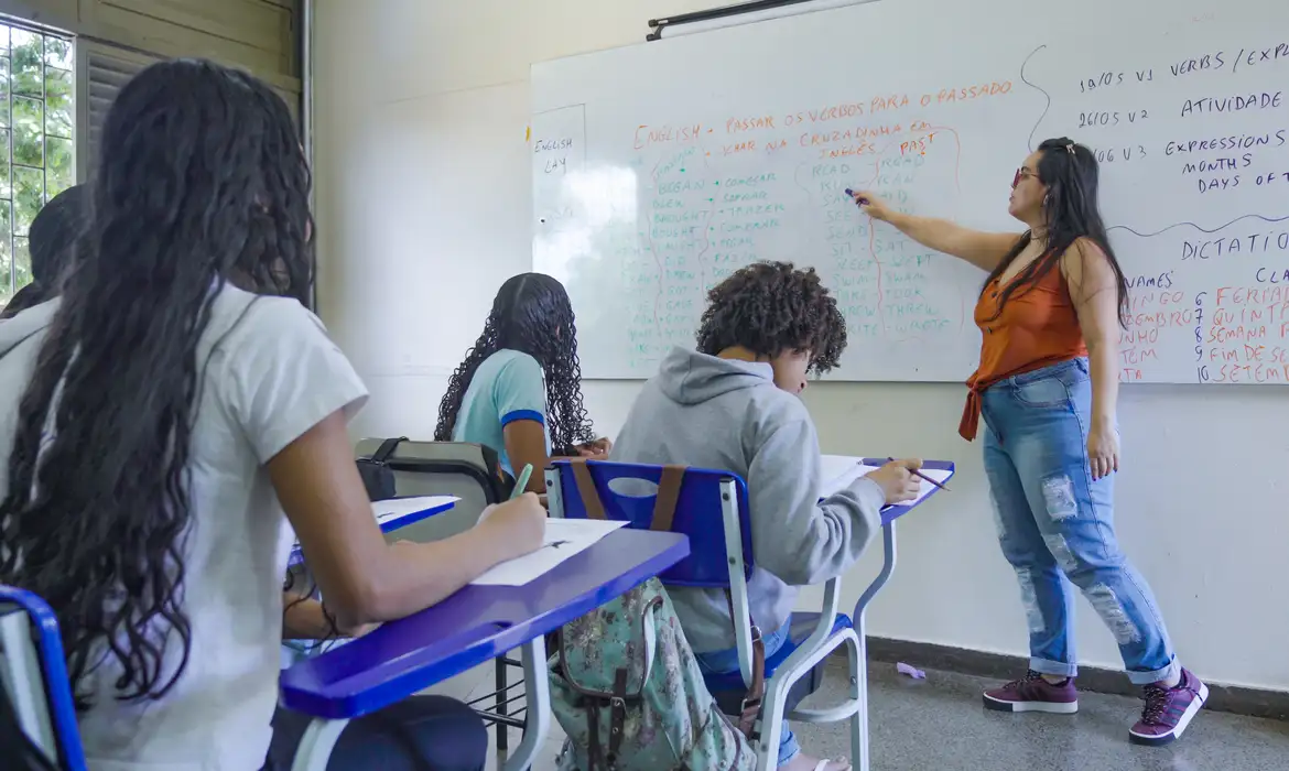 Brasil enfrenta redução no número de professores jovens || Foto Rafa Neddermeyer/Agência Brasil